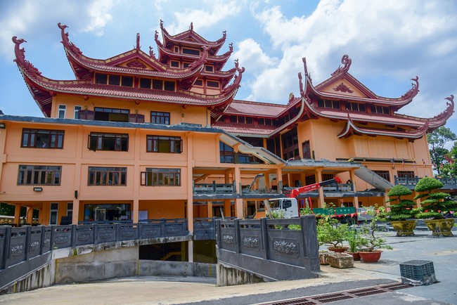 Support to buy Oxygen ventilators for Indians